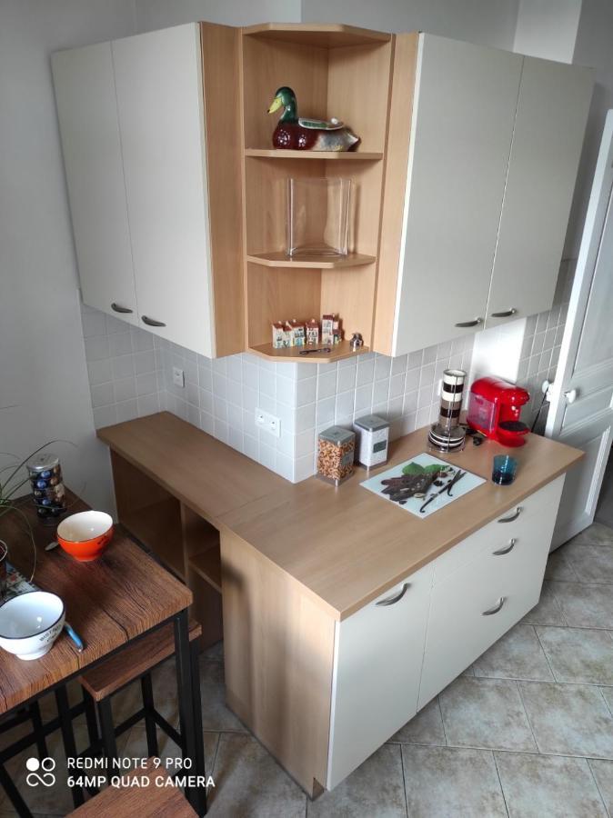 Pretty And Quiet Top Floor 2 Bedroom Flat In The Port Area Of Nice Ngoại thất bức ảnh