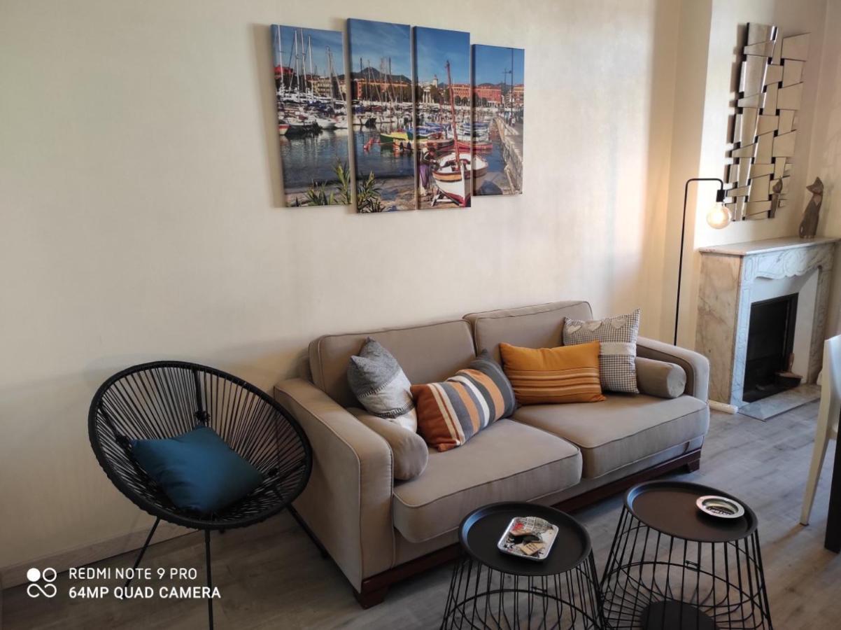 Pretty And Quiet Top Floor 2 Bedroom Flat In The Port Area Of Nice Ngoại thất bức ảnh